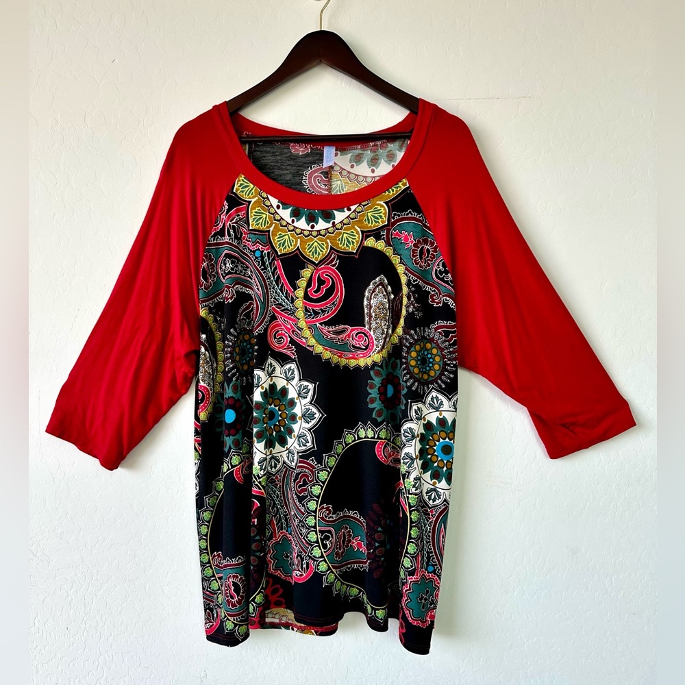 Women’s Plus Paisley Grace Boutique Baseball Style Paisley Pattern Top Size 3X